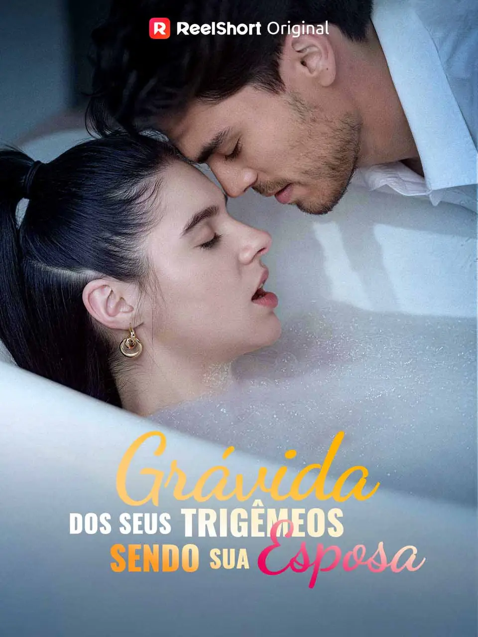 Capa de Grávida dos seus trigêmeos, sendo sua esposa